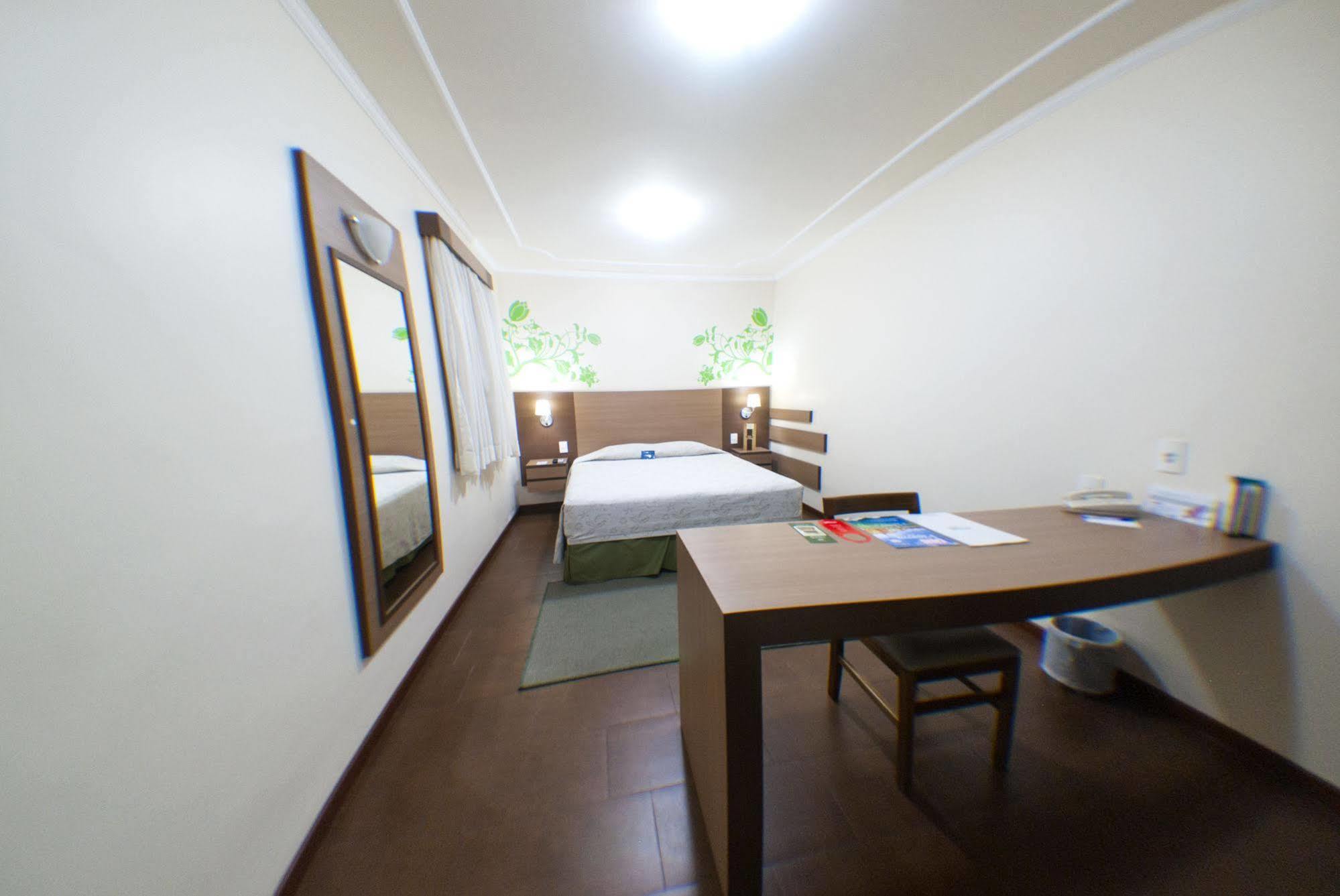 Hotel Premium Pirassununga Bagian luar foto